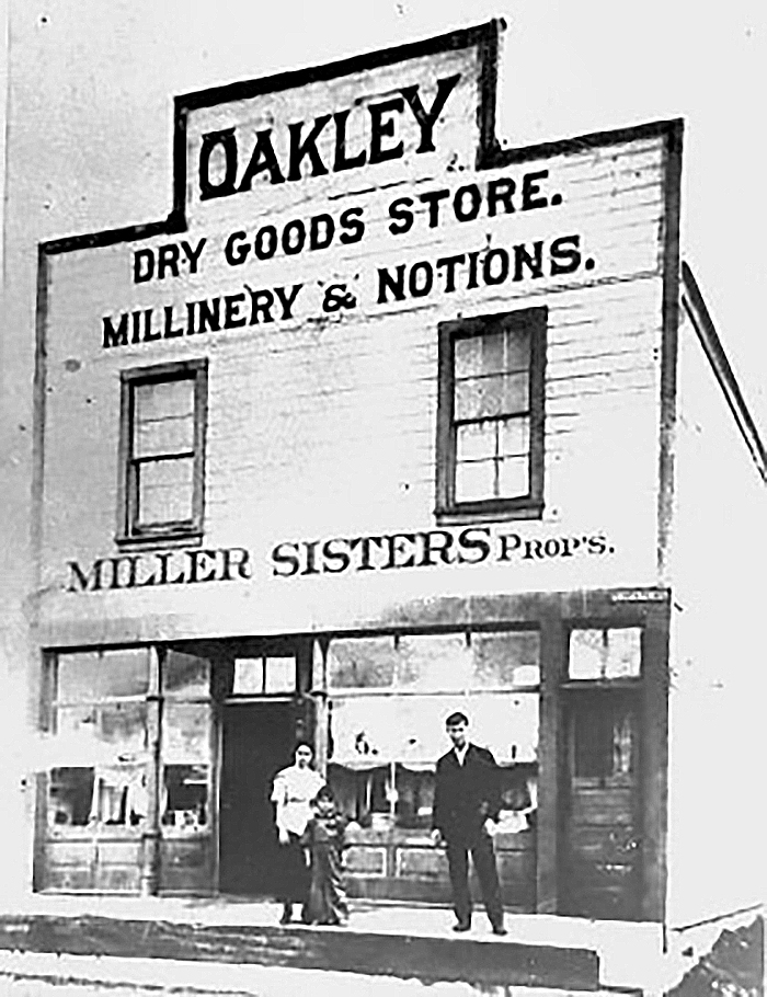 Old photo showing an Oakley store